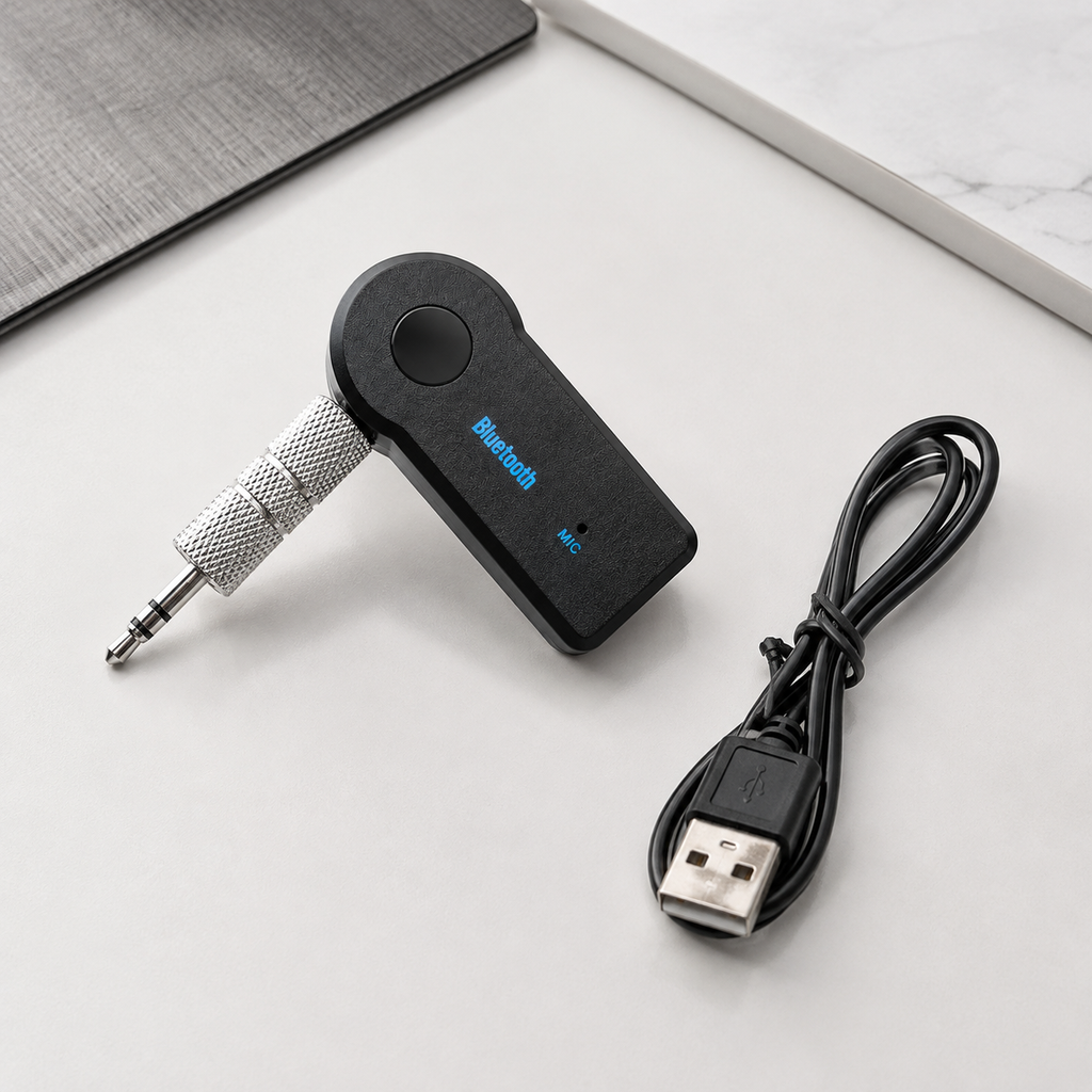 WaveDrive branché dans la prise AUX d'un autoradio universel